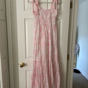 Crown & Ivy Pink and White Maxi Dress Small